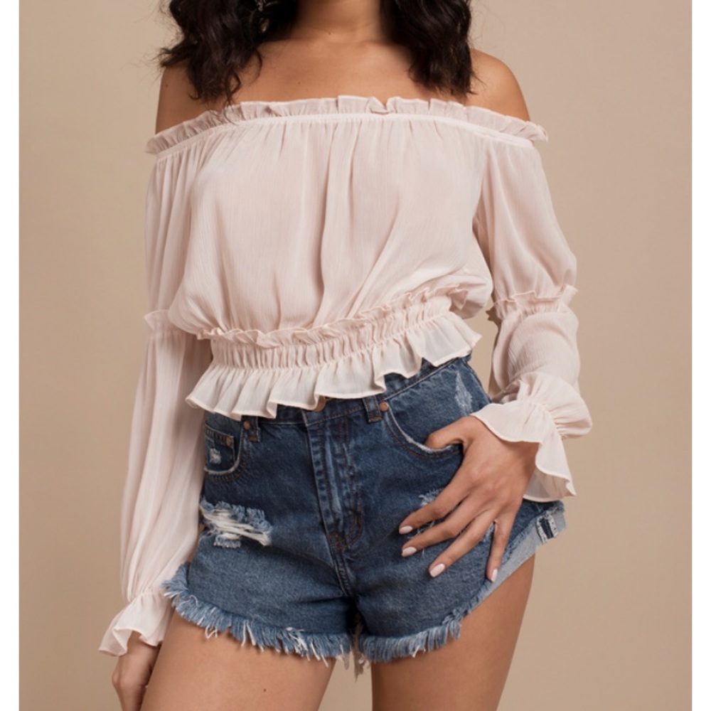 Off shoulder baby pink ruffle top